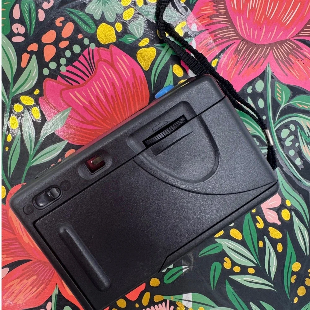Vintage Panorama 35mm Film Camera Black Point and Shoot Panoramic Lens